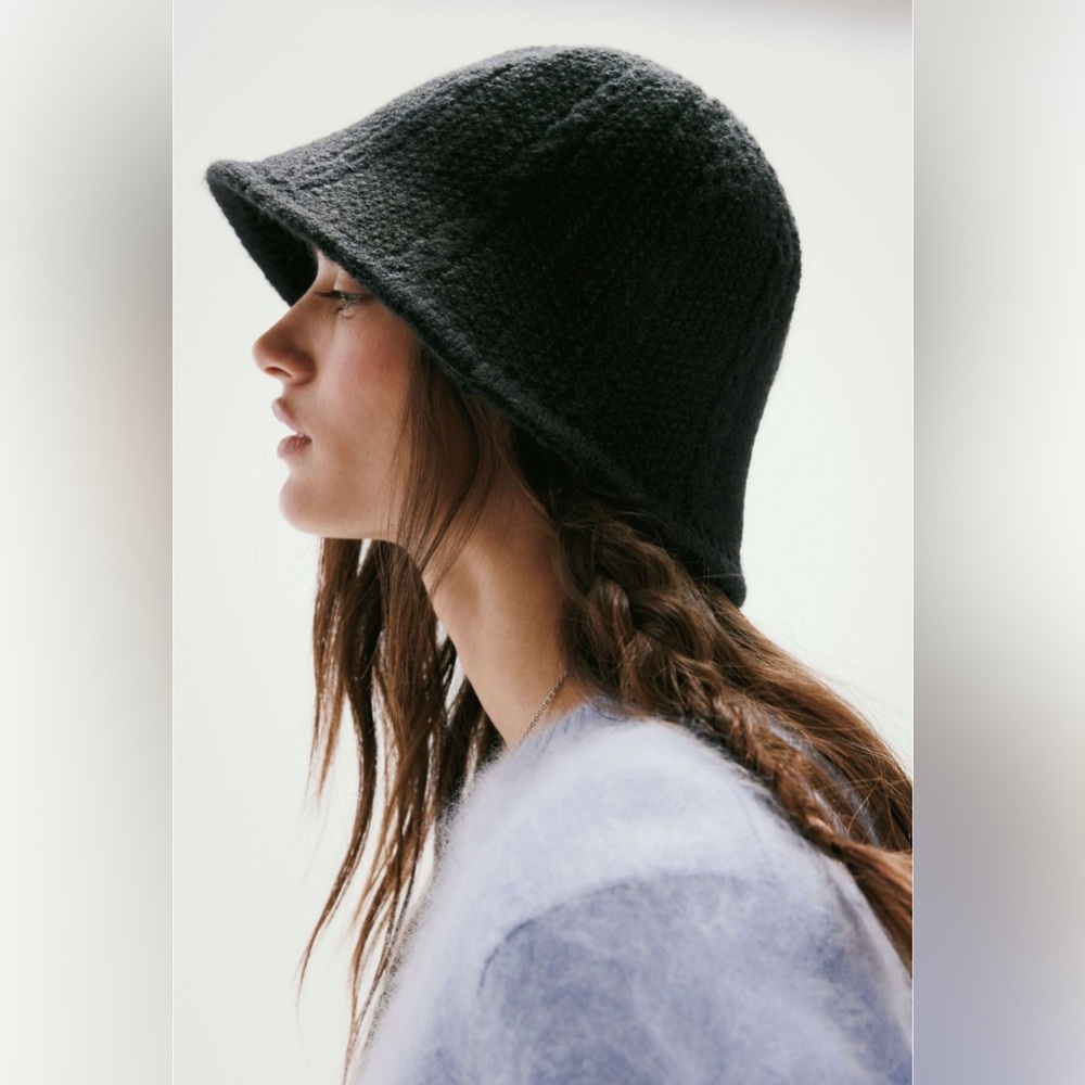 Free people X Unreal Fur Marx bucket hat